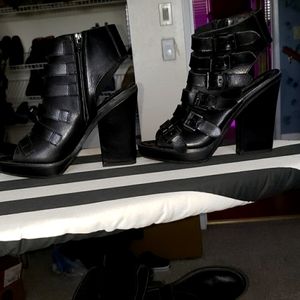 Black Shoe Boots